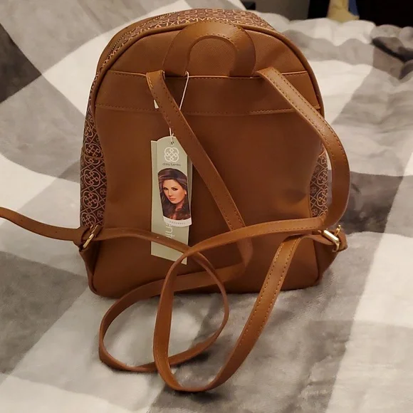 Daisy Fuentes backpack purse - Picture 3 of 8